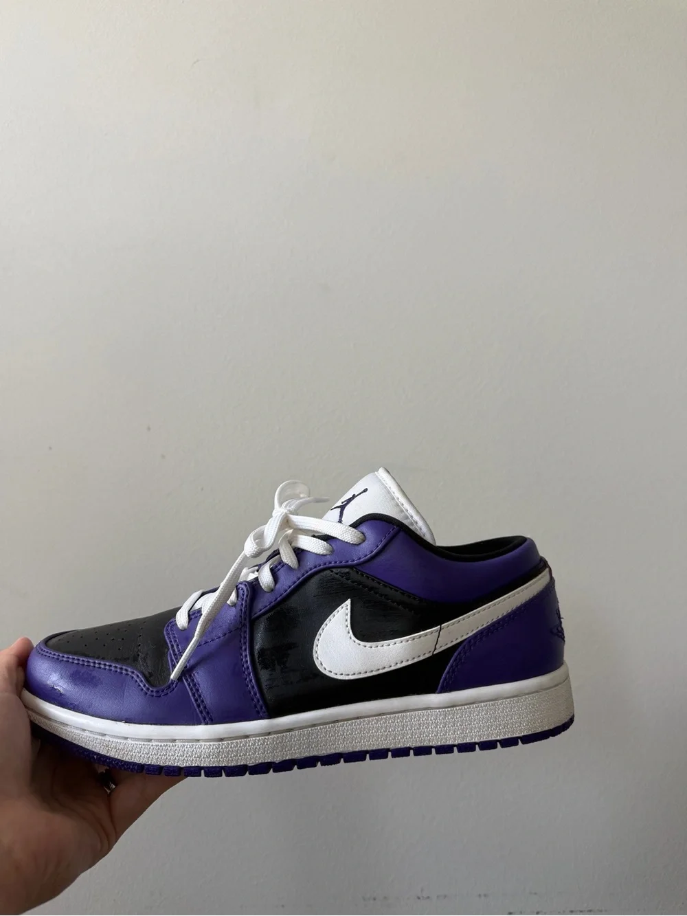 Low Top Sneakers in Purple/Black - Men/Women